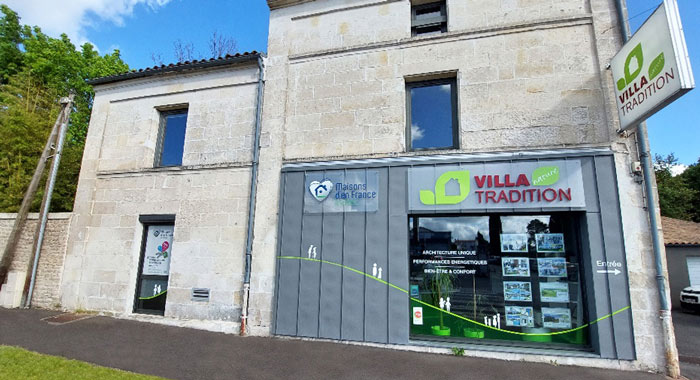 Vitrine de l'agence Maisons d'en France Atlantique en Deux-Sèvres