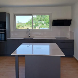 Cuisine moderne et lumineuse