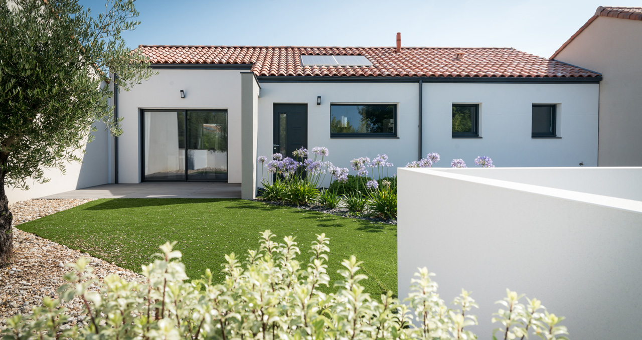 Maison neuve construite aux sables d'Olonne moderne et traditionnelle