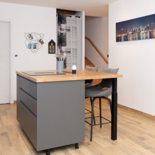 Cuisine moderne et fonctionnelle dans la maison à étage de 103 m² à Saint-Jean-de-Monts