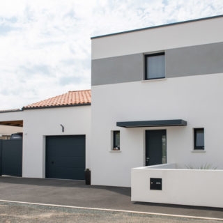 Maison neuve à Angle avec façade avant moderne et lumineuse
