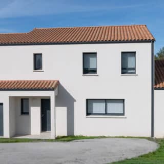 Façade avant d'une maison neuve à étage à Thorigny, Vendée – constructeur maison Thorigny
