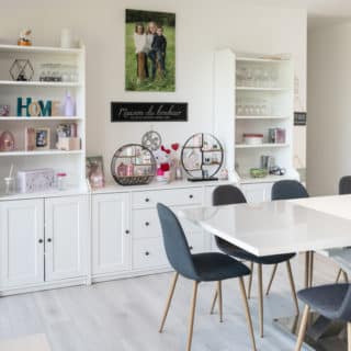 Salle à manger lumineuse dans maison neuve à Thorigny, Vendée – constructeur maison Thorigny